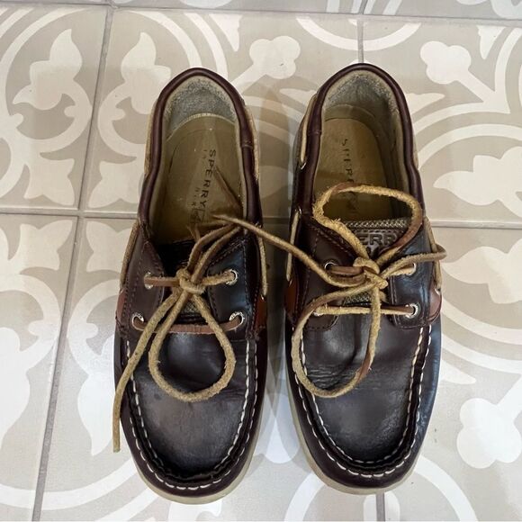 Sperry Shoes - Picture 3 of 10